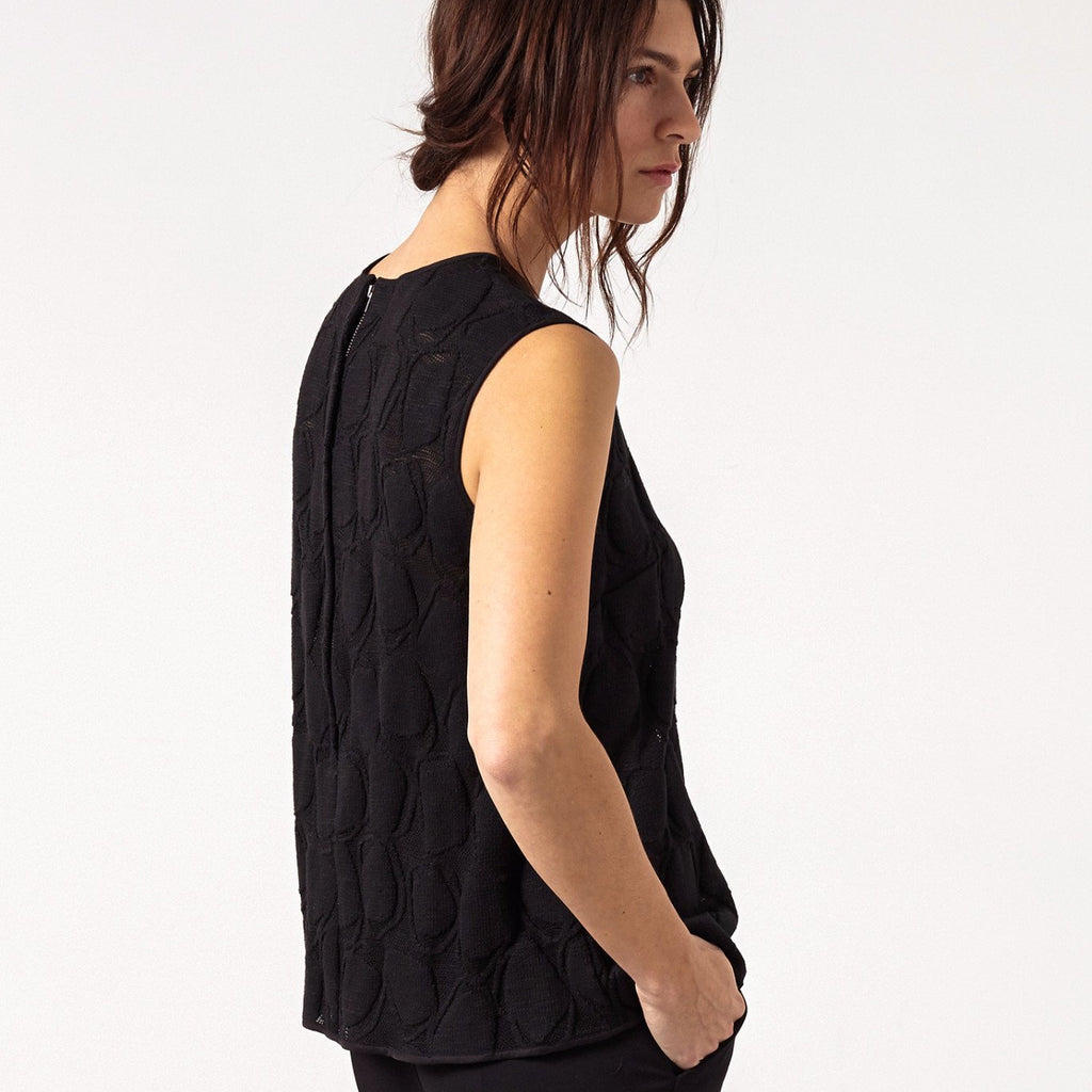 Zip Back Circle Blouse in Black