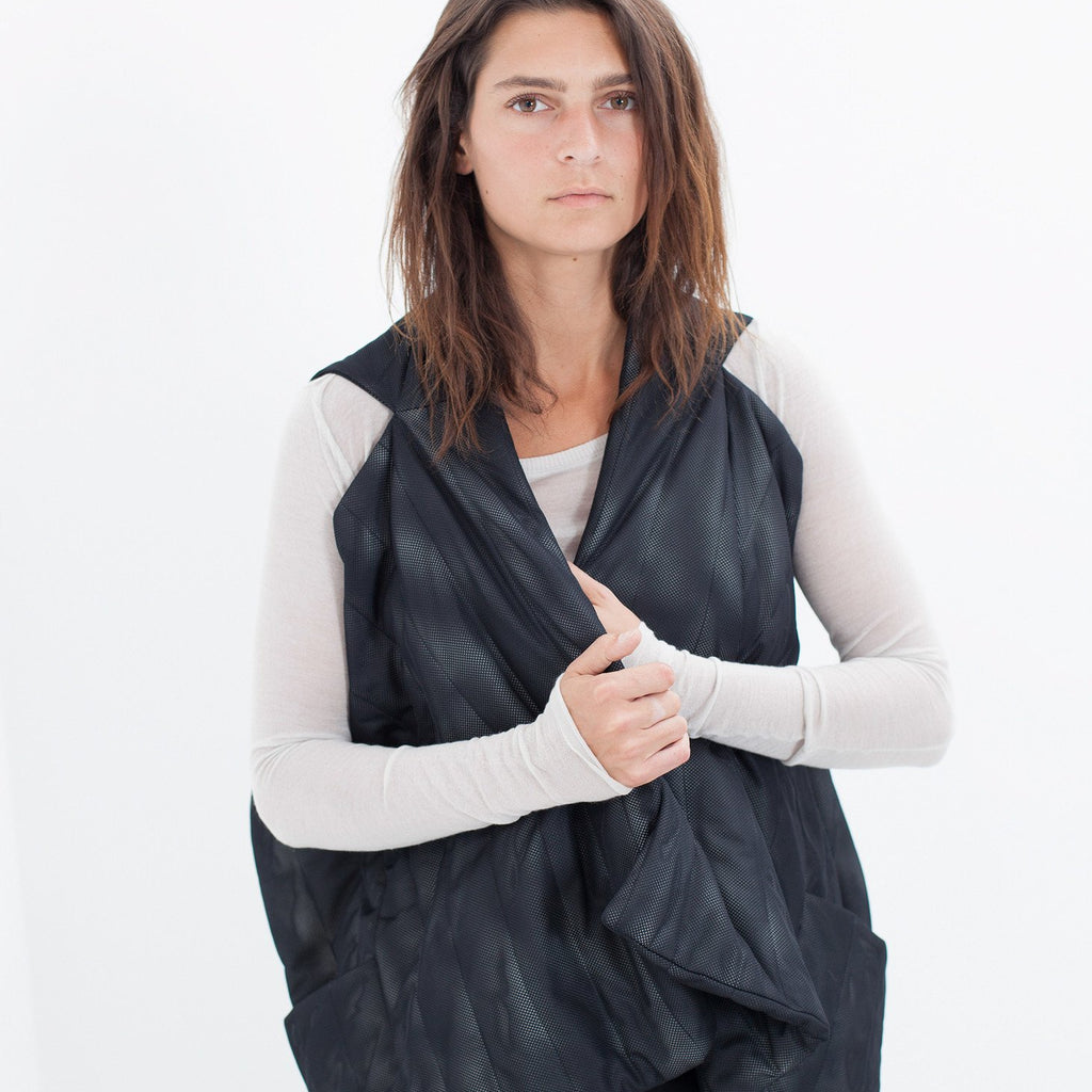 Quilted Mesh Waistcoat in Black/White