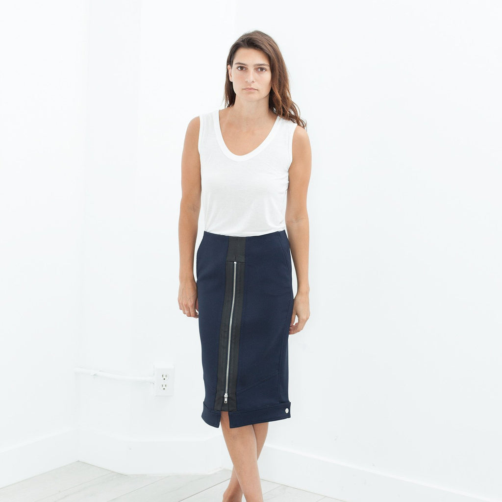 Contrast Zipper Skirt in Navy