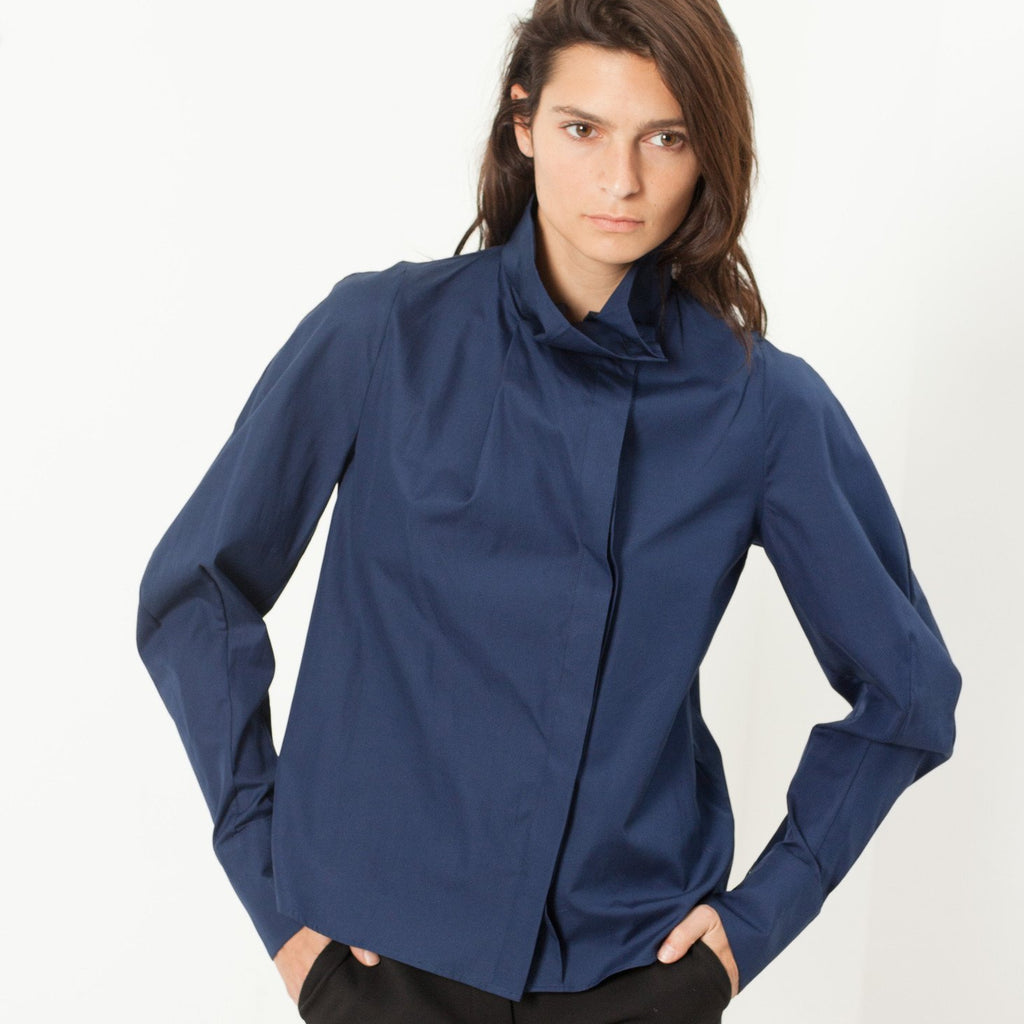 Full Collar Poplin Blouse in Navy