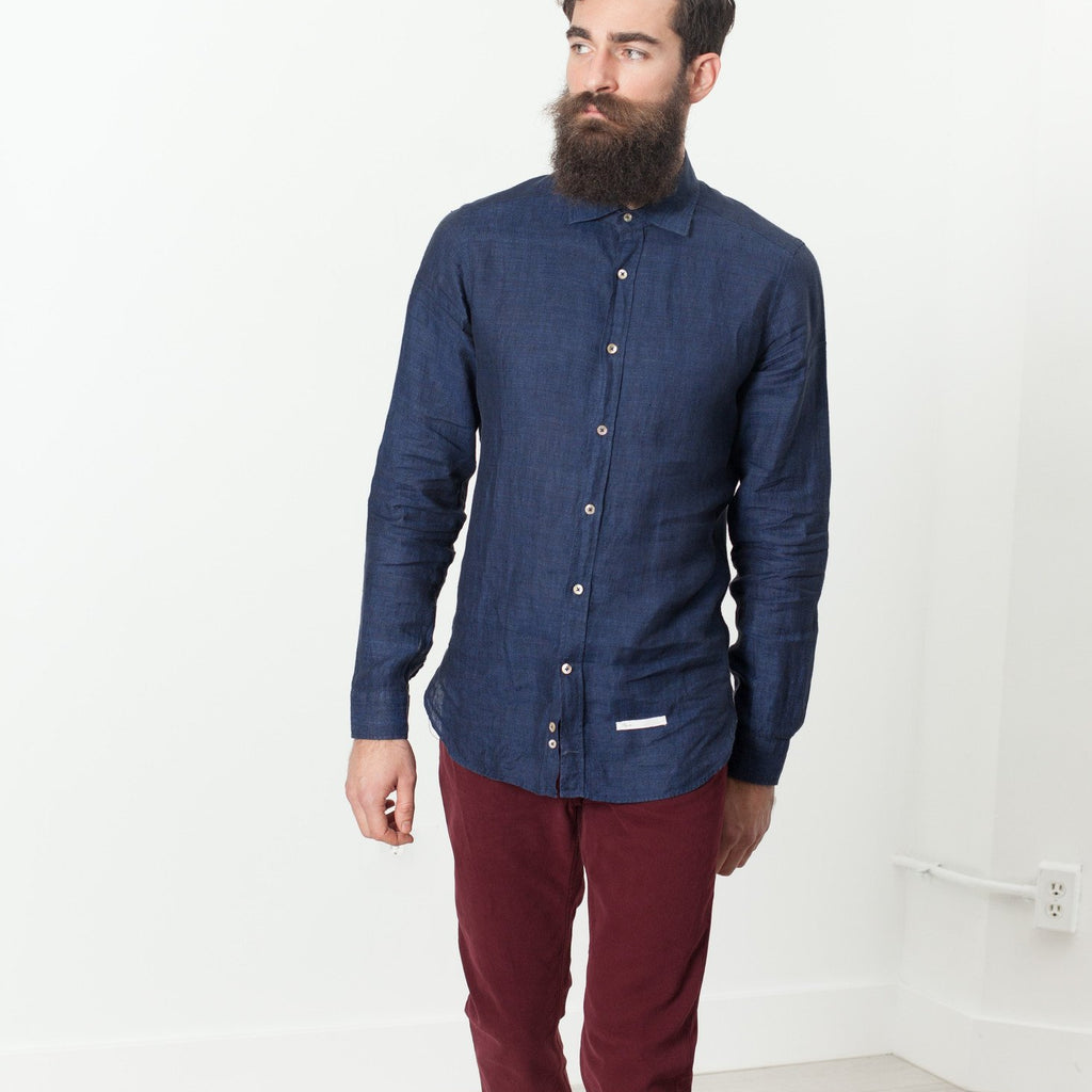 Button Up Shirt in Navy