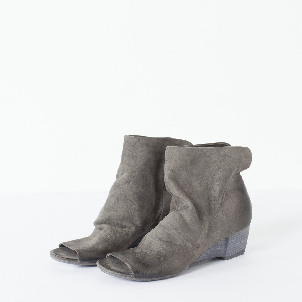 Block Wedge in Dark Slate