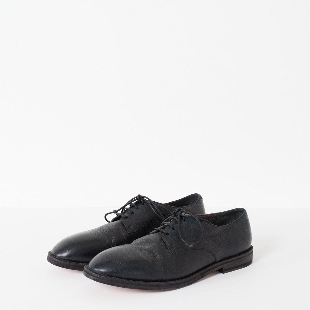 Stiro Oxford in Black
