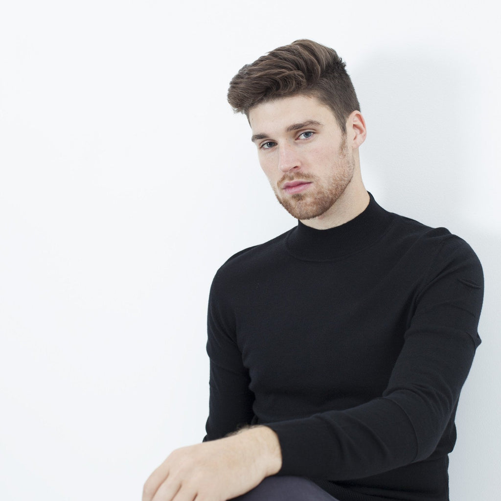 Merino Knit Turtleneck in Black