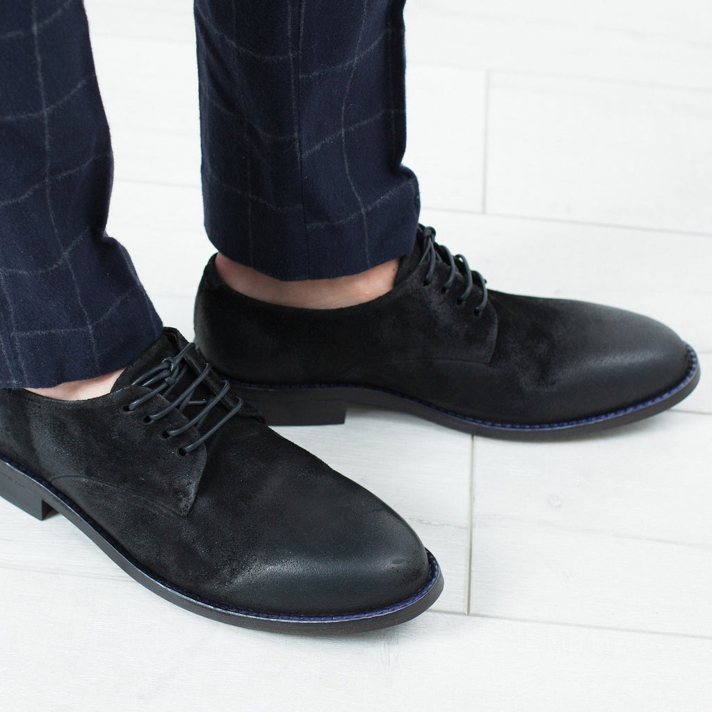 Sassolo Oxford in Black
