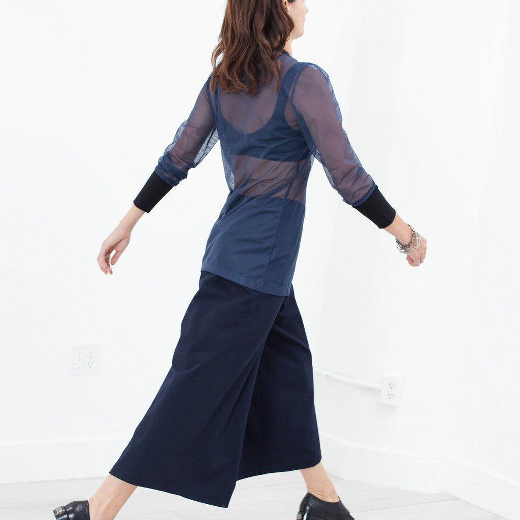 Cuffed Mesh Tee in Navy/Black