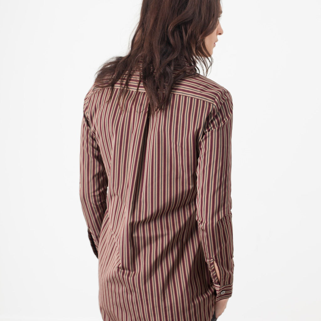 Sheen Button-Up in Red/Tan