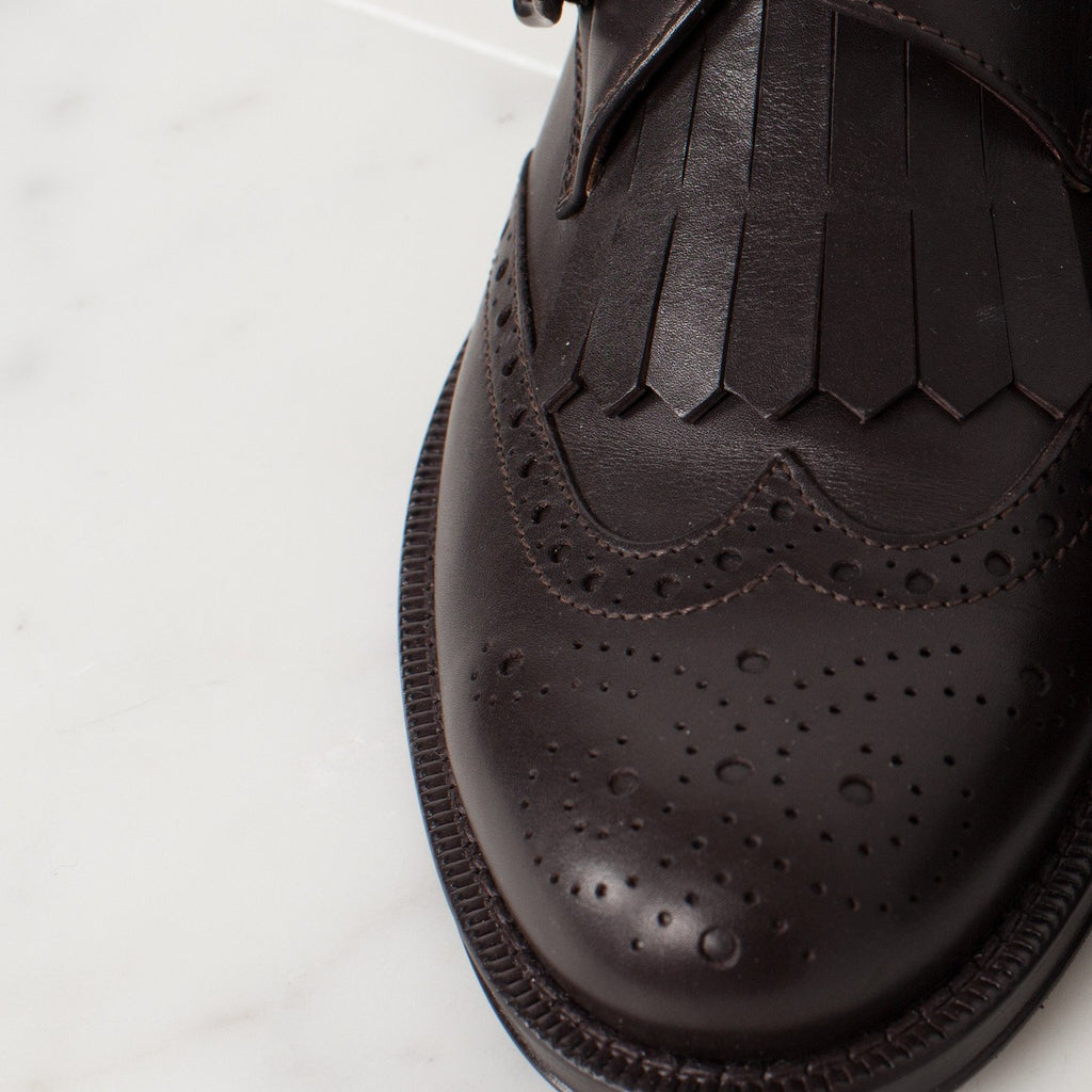 Golf Shoes in Brown