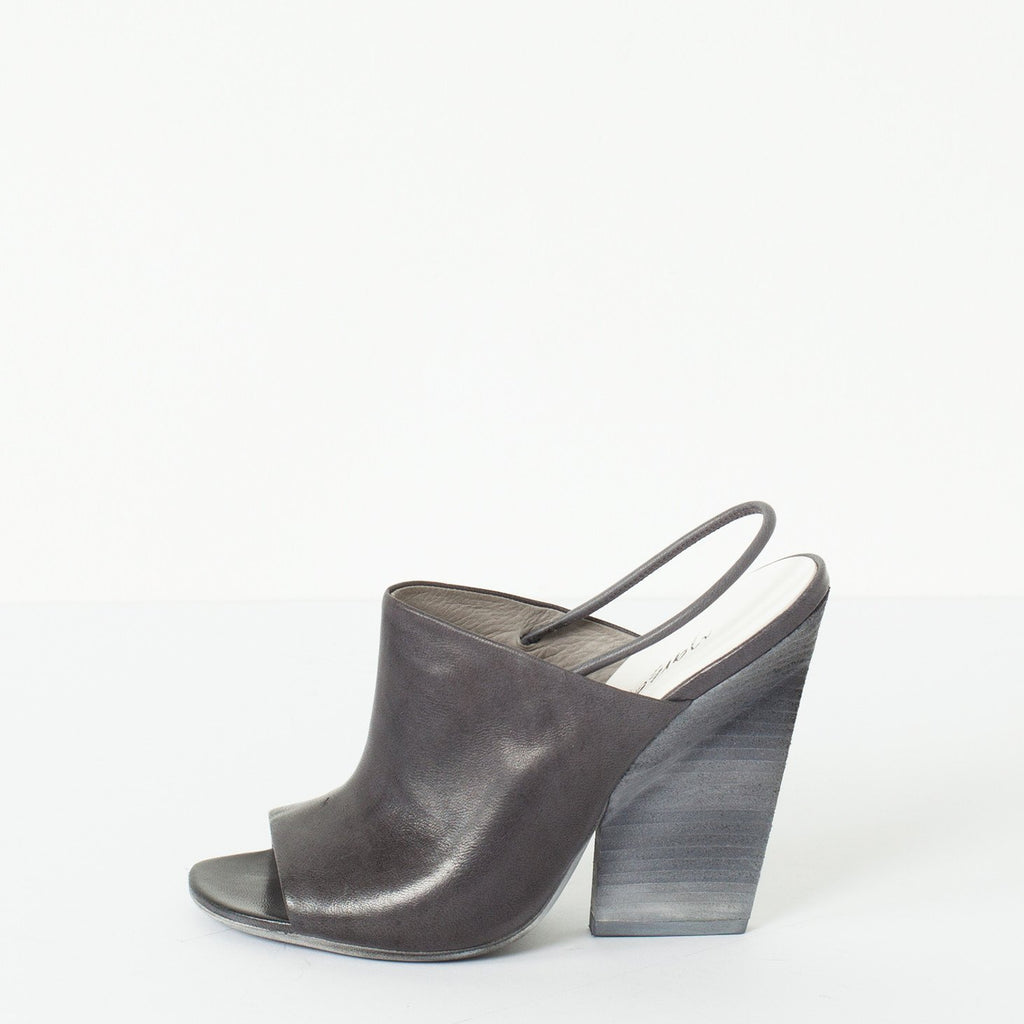 Mantello Heel