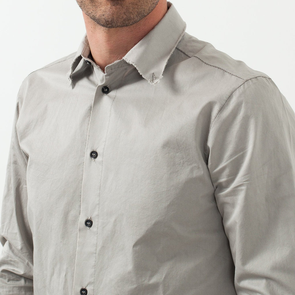 Moun Button Up