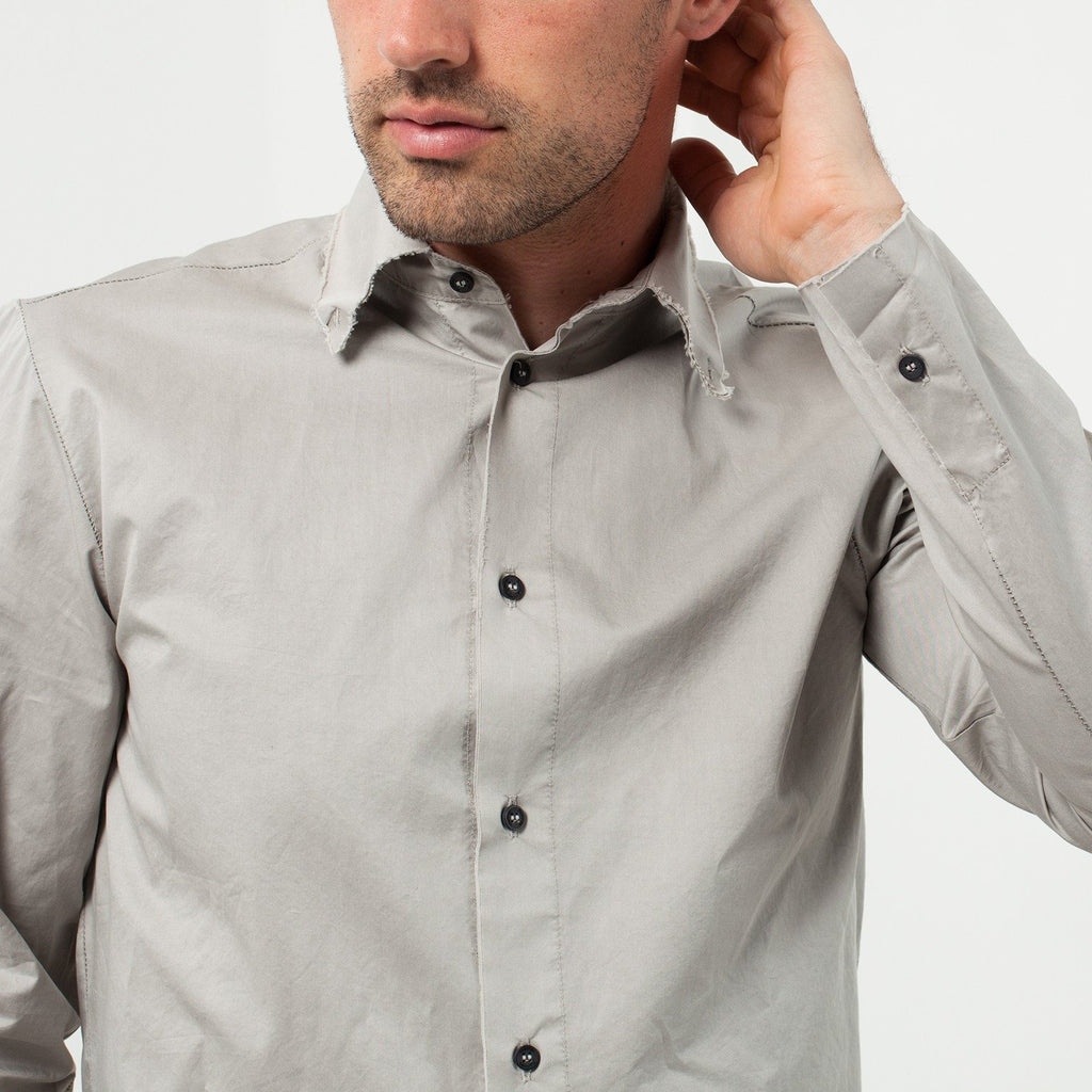 Moun Button Up