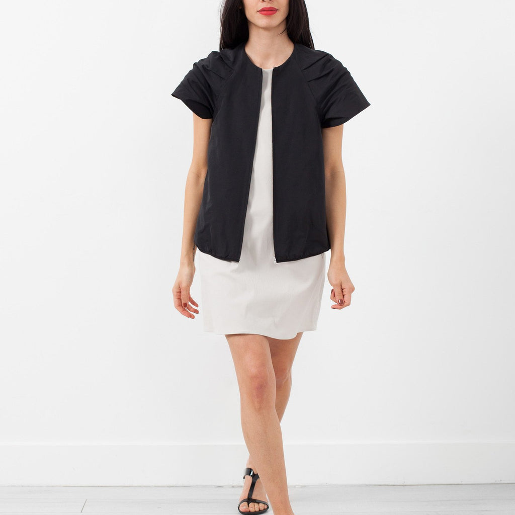 Sleeveless Cape Jacket