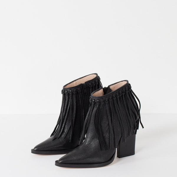 Ounni Shoe