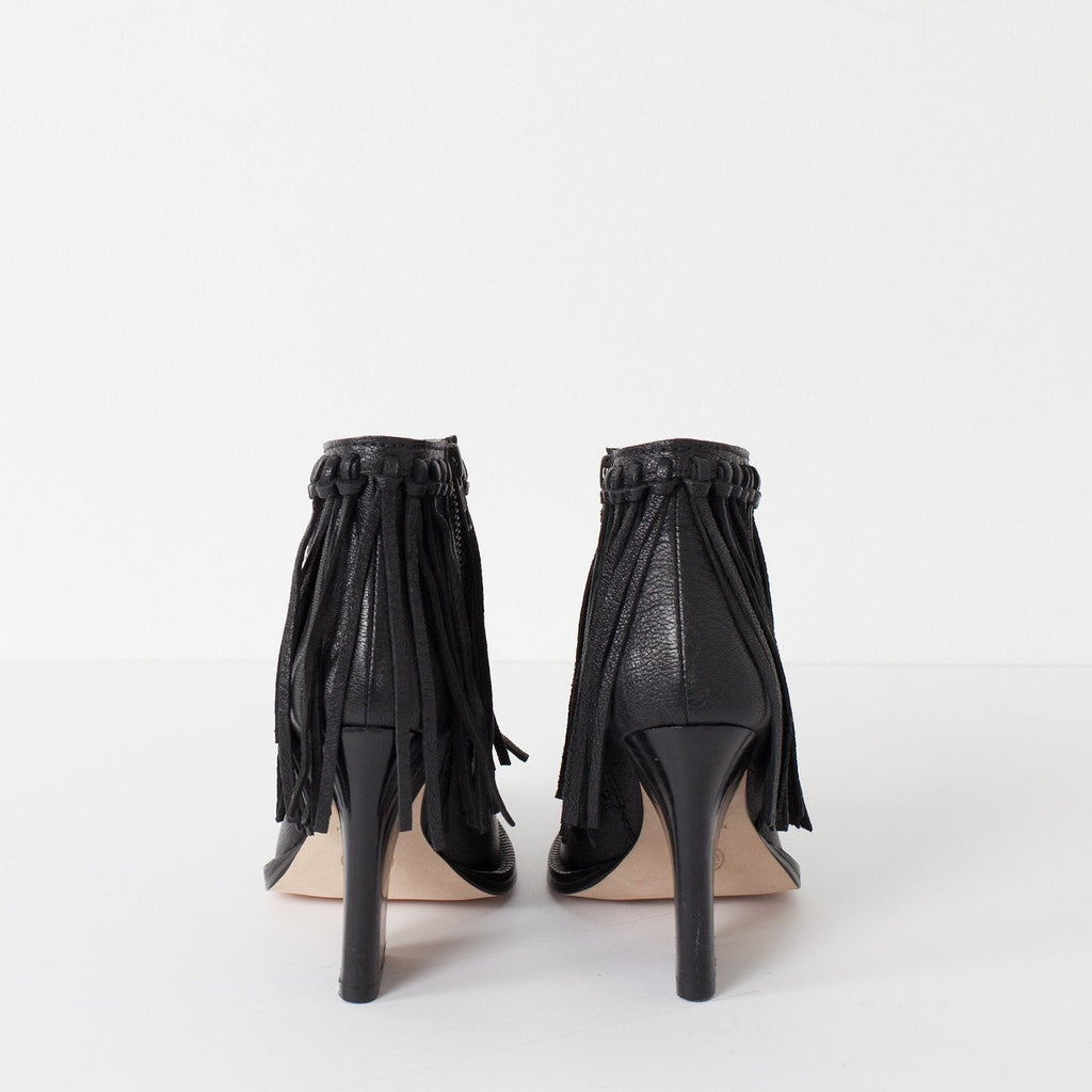 Ounni Shoe