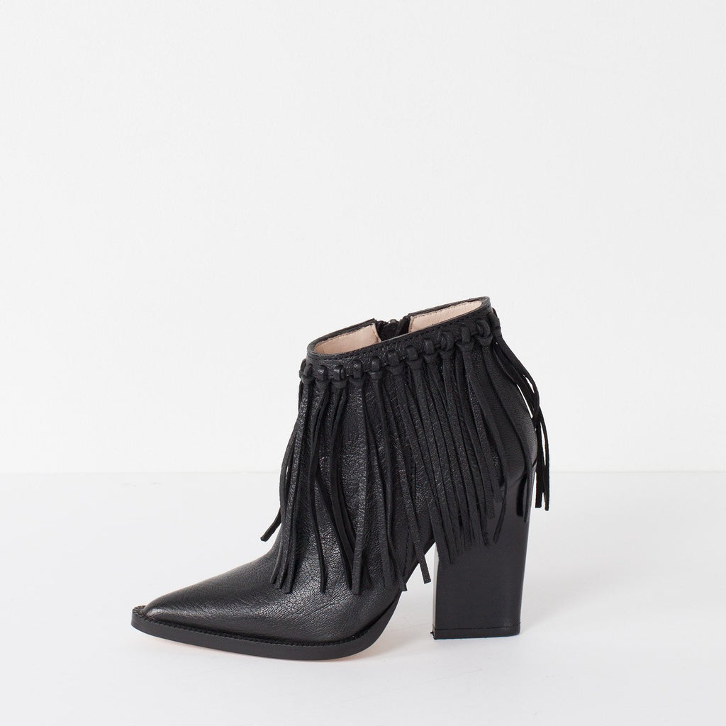 Ounni Shoe