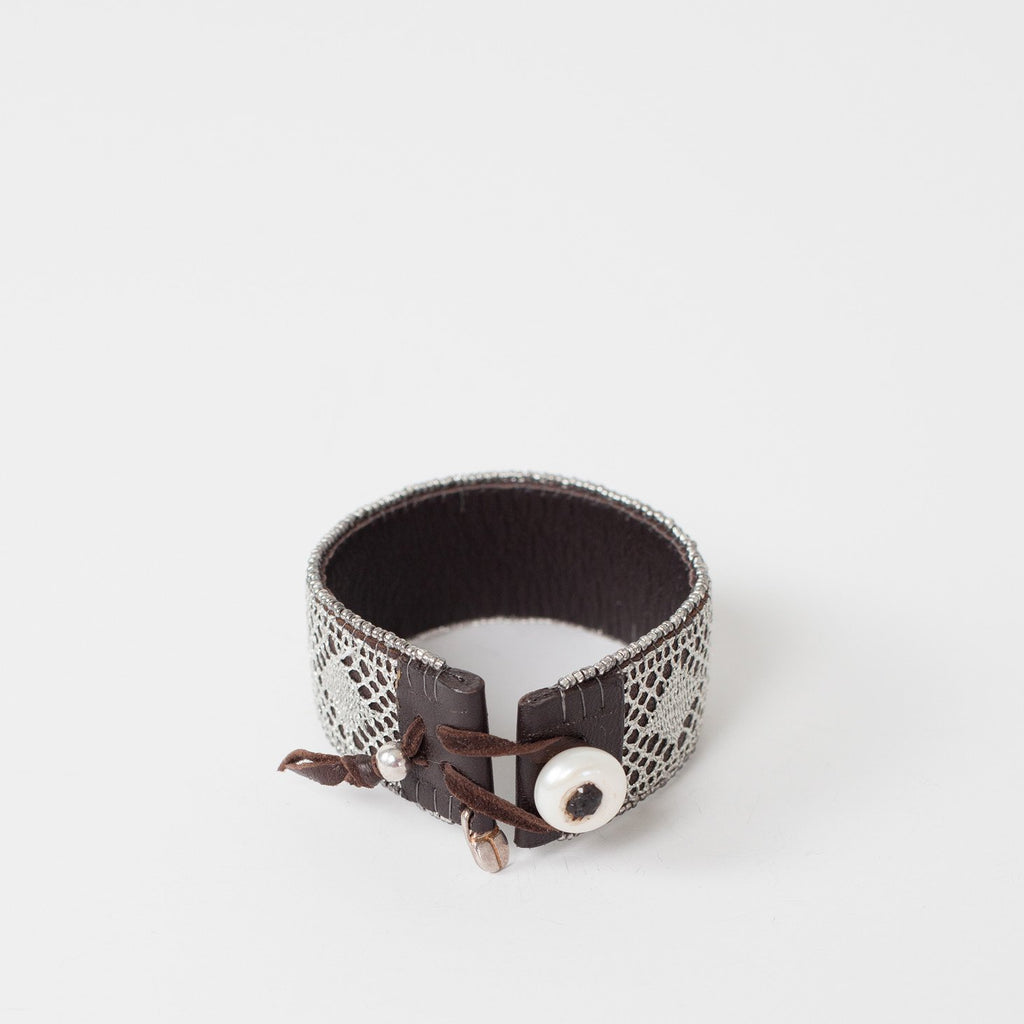 Leace Cuff
