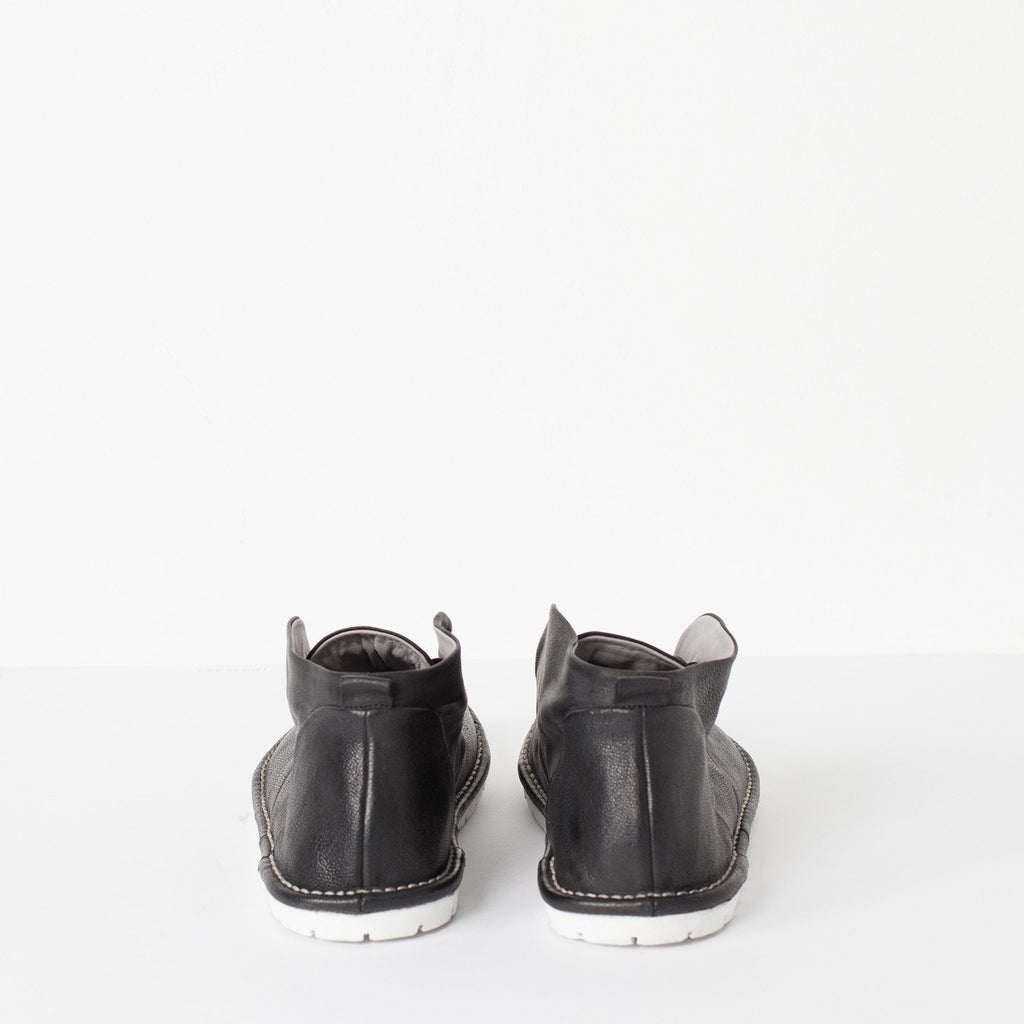 Laceless Sneaker