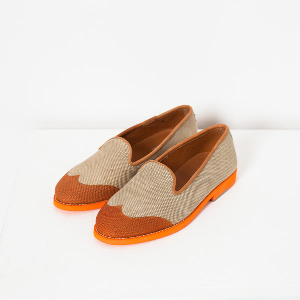 Wingtip Loafer in Orange