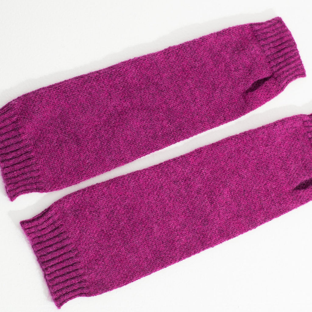 Pikki Mittens in Fuchsia